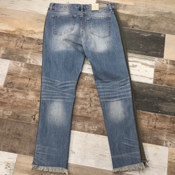 Dear John Jean - Picture 2 of 3